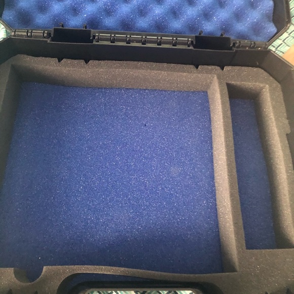 A travel case for ps4 - Picture 2 of 4